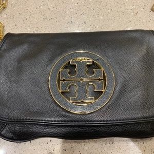 Tory Burch Amanda Crossbody Clutch - Black Leather